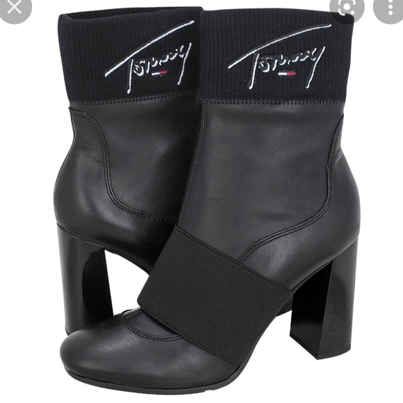 Tommy Hilfiger Shoes - 🎉HP🎉Tommy Hilfiger Signature Leather Booties